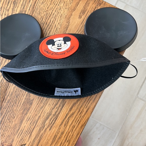 Disney’s original Mickey Mouse ears - Picture 6 of 6